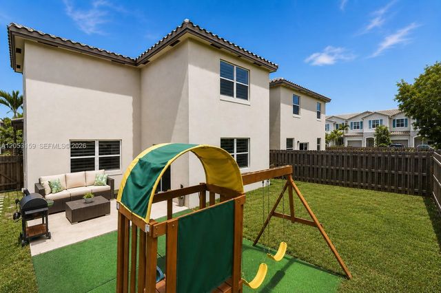 1367 SE 26th Ter, Homestead, FL 33035