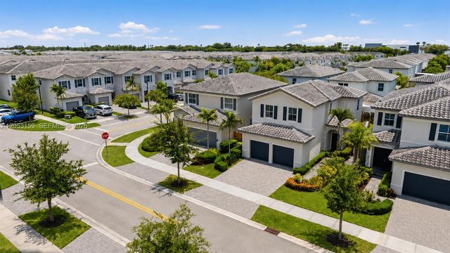 1367 SE 26th Ter, Homestead, FL 33035