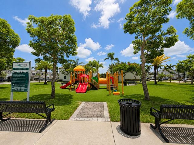 1367 SE 26th Ter, Homestead, FL 33035