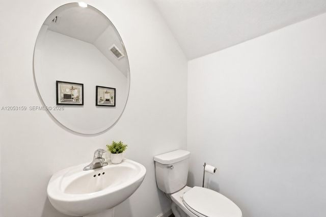 1367 SE 26th Ter, Homestead, FL 33035