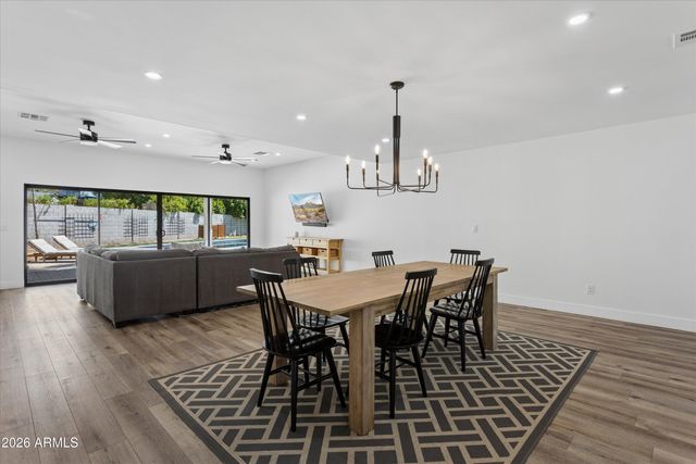504 W HARMONT Drive, Phoenix, AZ 85021