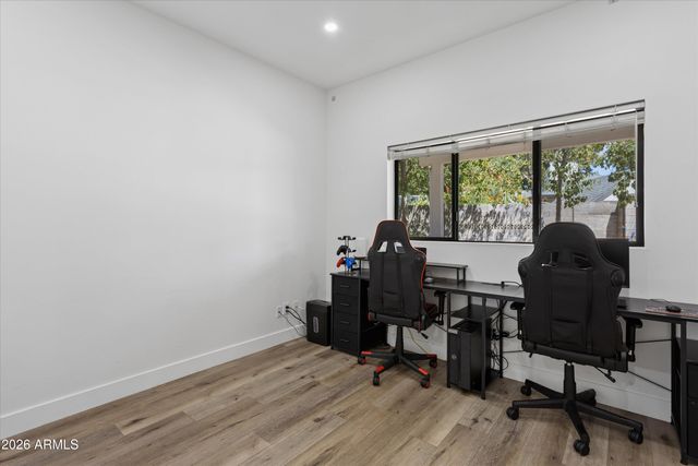 504 W HARMONT Drive, Phoenix, AZ 85021