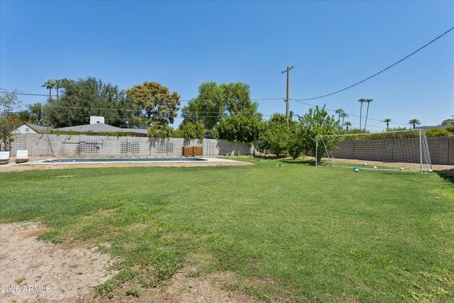 504 W HARMONT Drive, Phoenix, AZ 85021