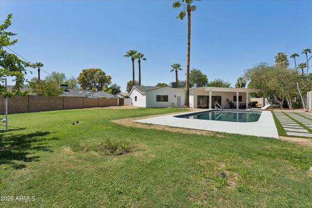 504 W HARMONT Drive, Phoenix, AZ 85021