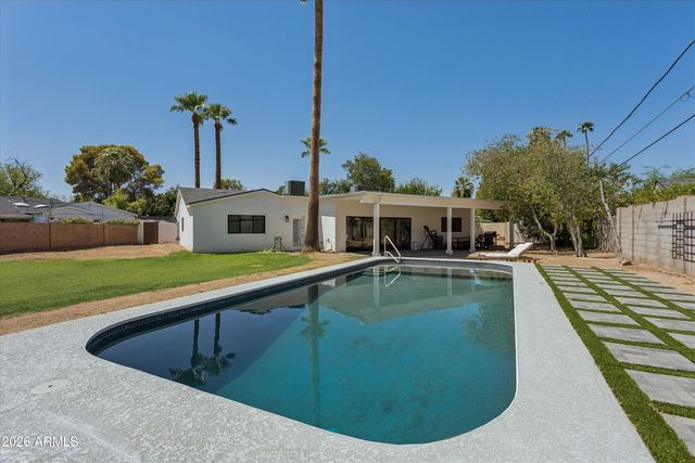 504 W HARMONT Drive, Phoenix, AZ 85021