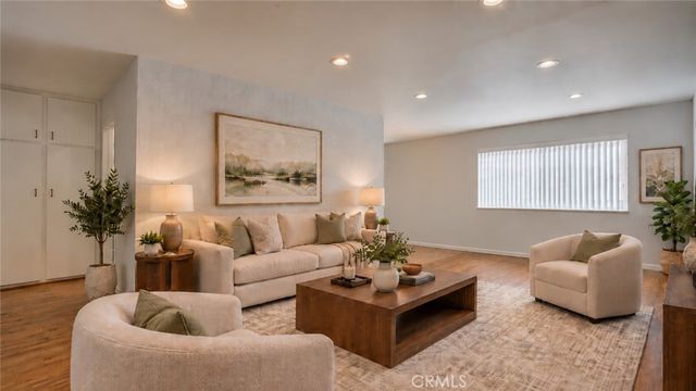 377 W California Avenue 27, Glendale, CA 91203