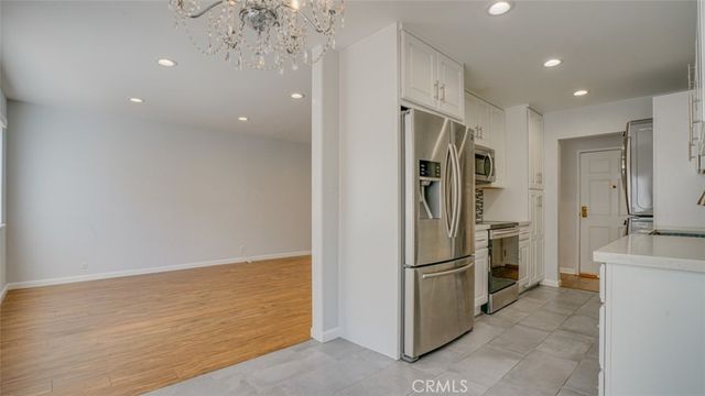 377 W California Avenue 27, Glendale, CA 91203