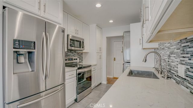 377 W California Avenue 27, Glendale, CA 91203
