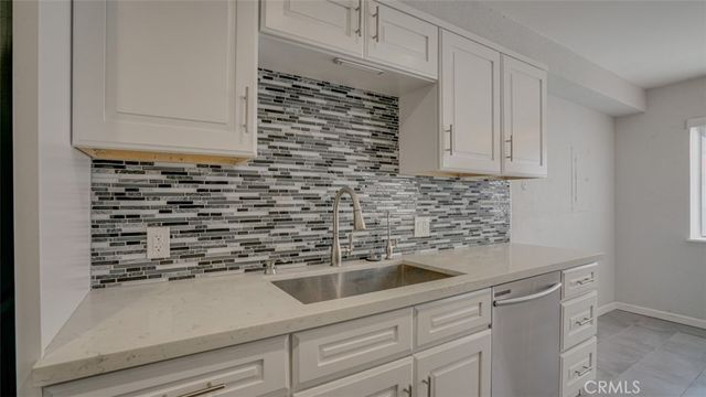 377 W California Avenue 27, Glendale, CA 91203