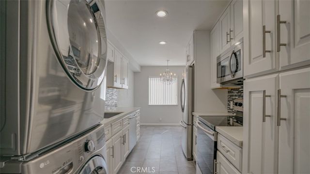 377 W California Avenue 27, Glendale, CA 91203