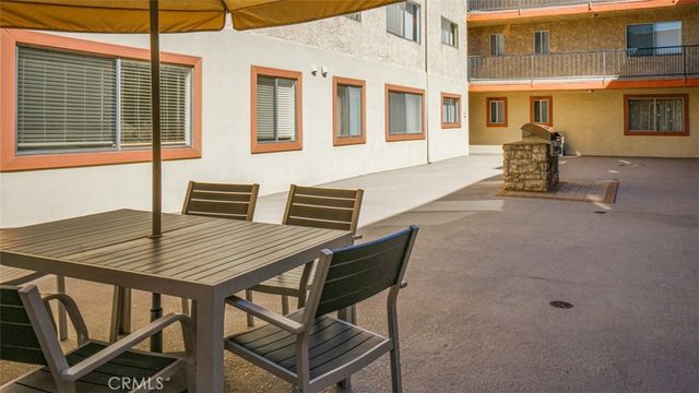 377 W California Avenue 27, Glendale, CA 91203