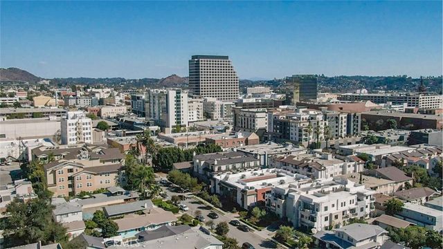377 W California Avenue 27, Glendale, CA 91203