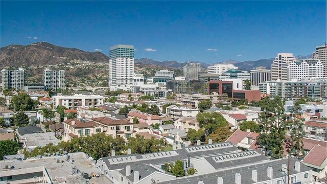 377 W California Avenue 27, Glendale, CA 91203