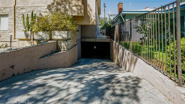 377 W California Avenue 27, Glendale, CA 91203