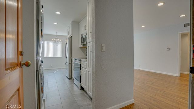 377 W California Avenue 27, Glendale, CA 91203