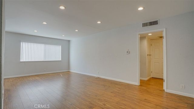 377 W California Avenue 27, Glendale, CA 91203