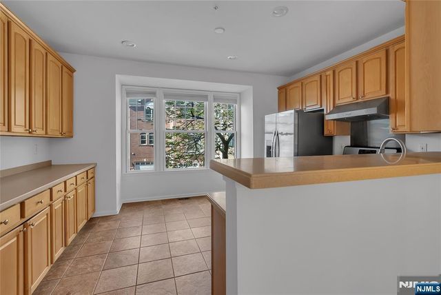 451 Albany Court, West New York, NJ 07093