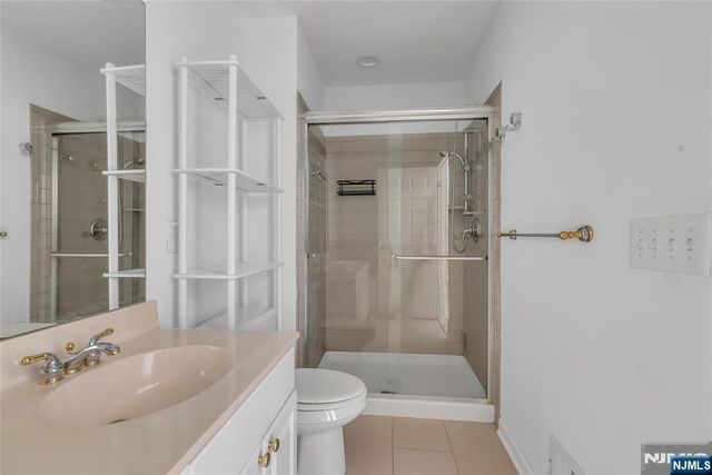 451 Albany Court, West New York, NJ 07093