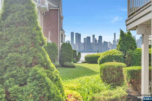451 Albany Court, West New York, NJ 07093