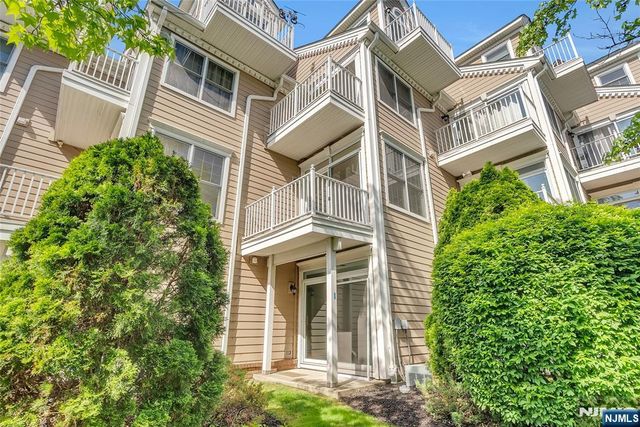451 Albany Court, West New York, NJ 07093