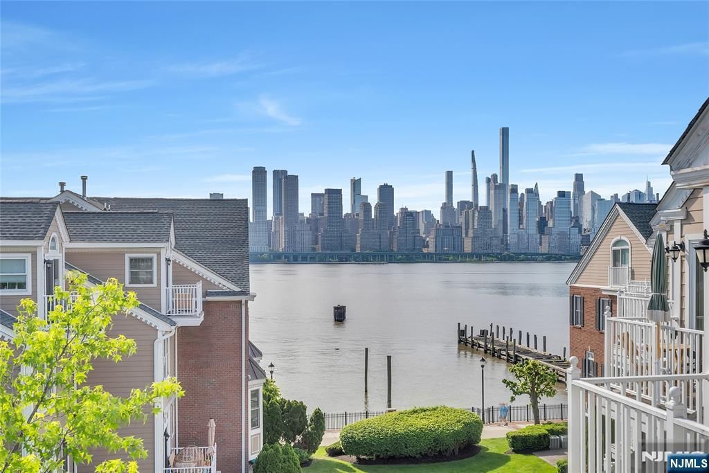 451 Albany Court, West New York, NJ 07093