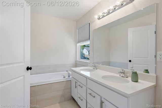 8760 Oak Ridge Trail, Westland, MI 48185