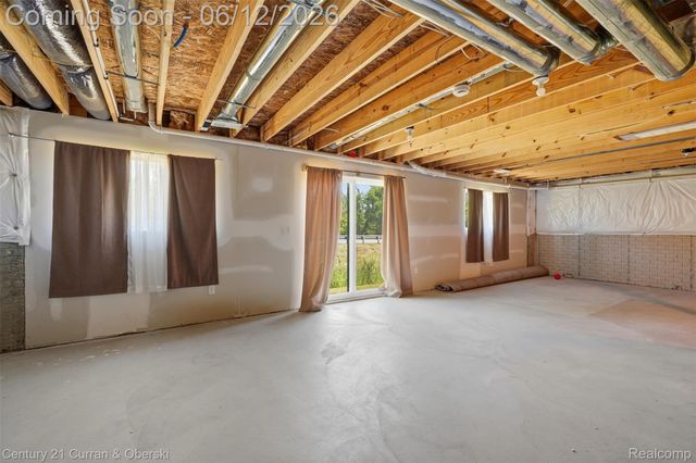 8760 Oak Ridge Trail, Westland, MI 48185