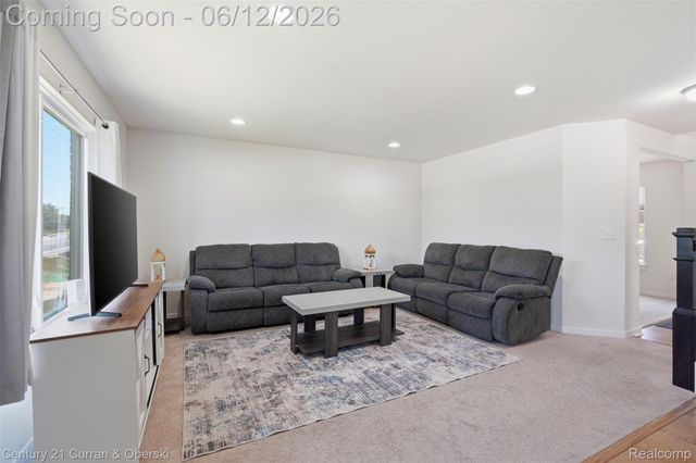 8760 Oak Ridge Trail, Westland, MI 48185