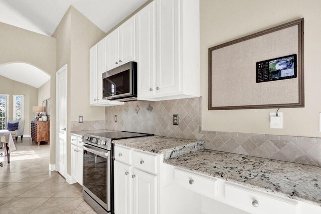 620 SW Barbuda Bay, Port St. Lucie, Port St Lucie, FL 34986