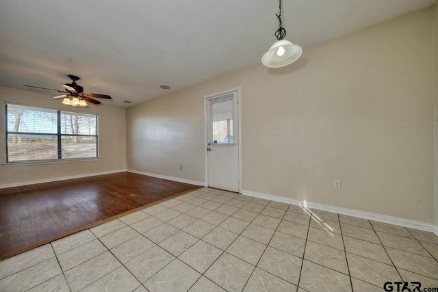 1108 Brad Cir, Lindale, TX 75771