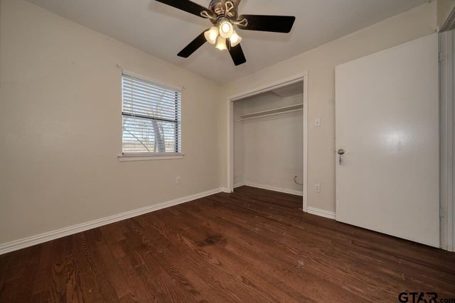 1108 Brad Cir, Lindale, TX 75771