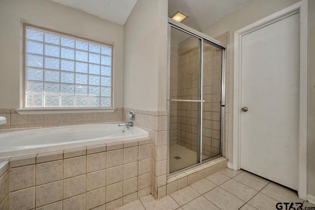 1108 Brad Cir, Lindale, TX 75771