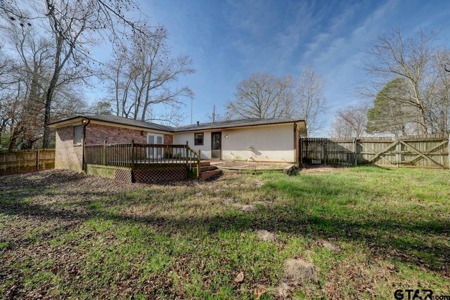 1108 Brad Cir, Lindale, TX 75771