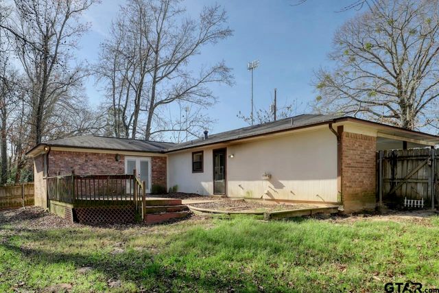 1108 Brad Cir, Lindale, TX 75771