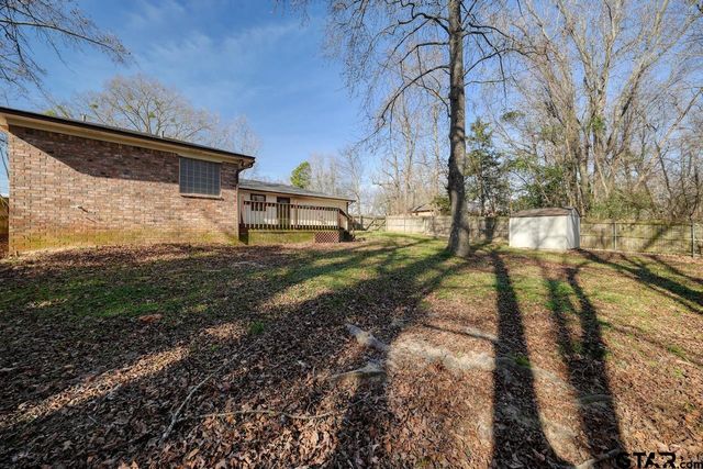 1108 Brad Cir, Lindale, TX 75771