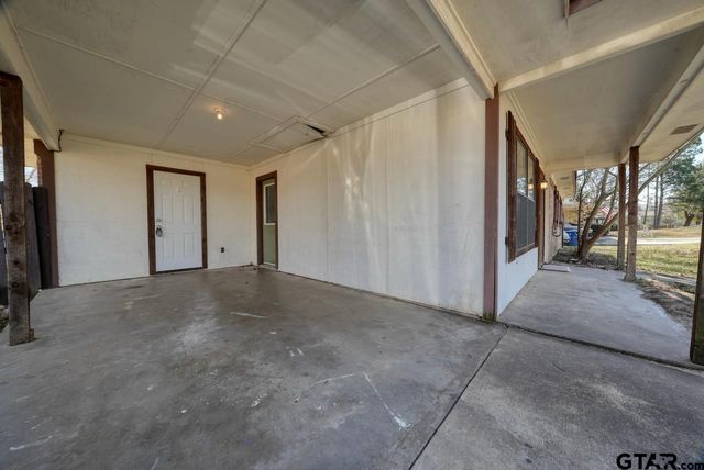 1108 Brad Cir, Lindale, TX 75771