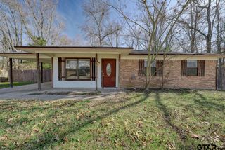 1108 Brad Cir, Lindale, TX 75771