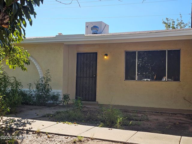 1974 Mahogany Drive, Las Cruces, NM 88001