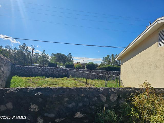 1974 Mahogany Drive, Las Cruces, NM 88001