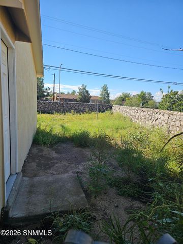 1974 Mahogany Drive, Las Cruces, NM 88001