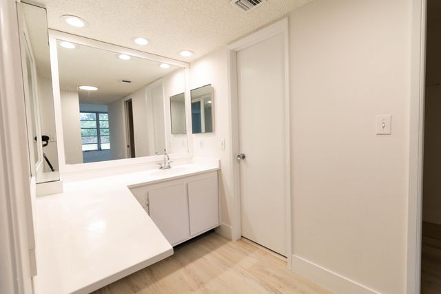 4007 N Cypress Drive 103, Pompano Beach, FL 33069