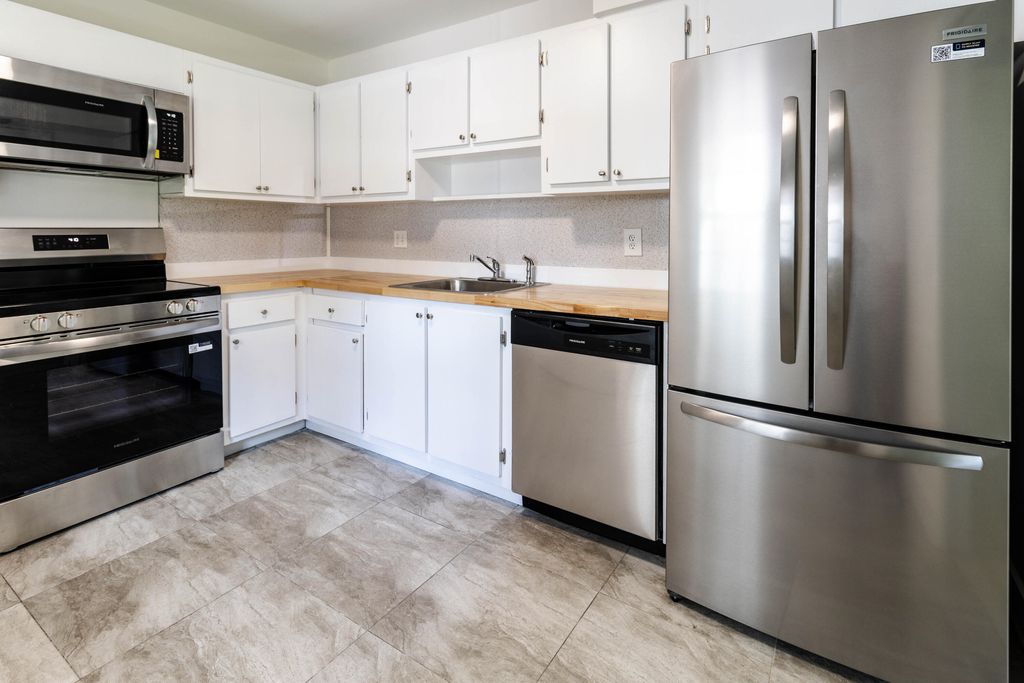 4007 N Cypress Drive 103, Pompano Beach, FL 33069