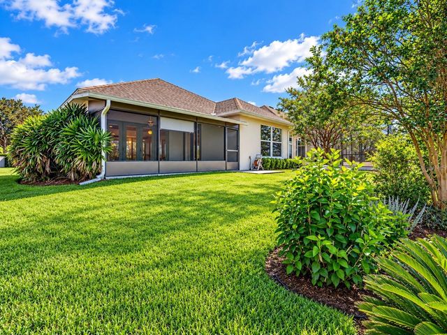 8301 BRIDGEPORT BAY CIRCLE, Mount Dora, FL 32757