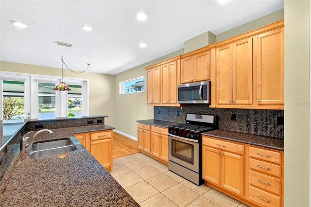 8301 BRIDGEPORT BAY CIRCLE, Mount Dora, FL 32757