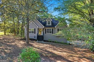 309 Amberwood Court, Euharlee, GA 30145