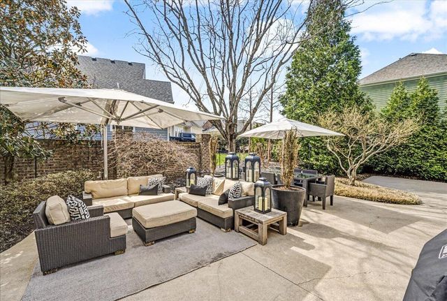 1997 General Warfield Way, Lexington, KY 40505