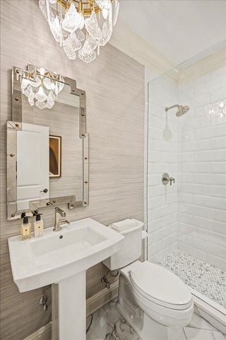 1997 General Warfield Way, Lexington, KY 40505