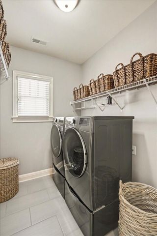 1997 General Warfield Way, Lexington, KY 40505