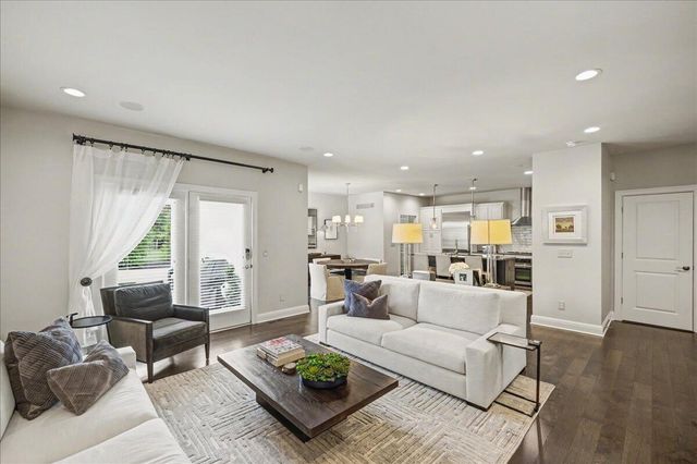 1997 General Warfield Way, Lexington, KY 40505