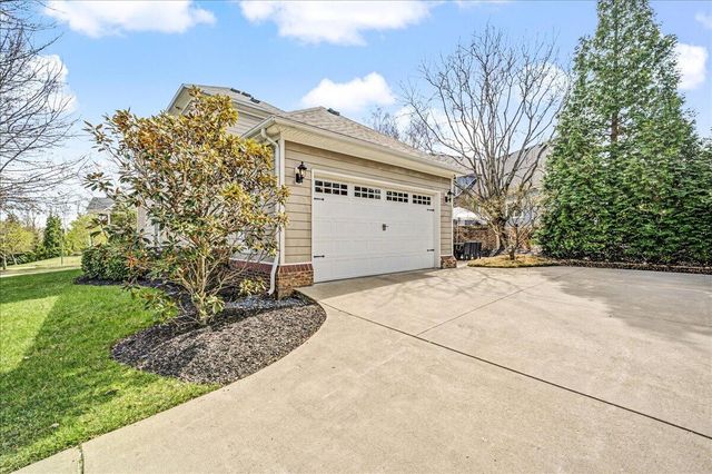 1997 General Warfield Way, Lexington, KY 40505